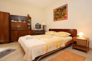 Apartments with parking space Lumbarda, Korcula - 4472