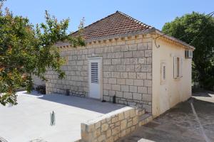 Apartments with parking space Lumbarda, Korcula - 4473