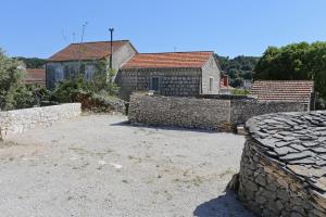 Apartments with a parking space Lumbarda, Korcula - 4473