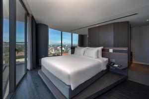 Draco Hotel & Suites