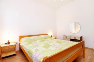 Apartments by the sea Kneza, Korcula - 4365