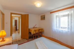 Apartments by the sea Prizba, Korcula - 4479