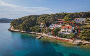 Apartments by the sea Lumbarda, Korcula - 4446