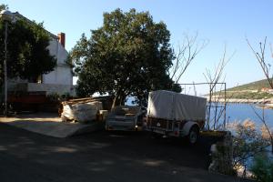 Apartments by the sea Zavalatica Korcula 4387