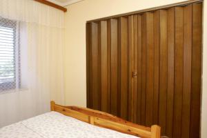 Apartments with parking space Zavalatica, Korcula - 4453