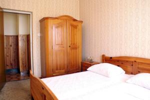 Apartments with parking space Zavalatica, Korcula - 4453