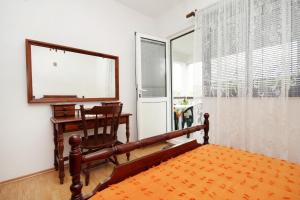 Apartments with a parking space Zavalatica, Korcula - 4420