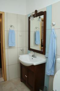 Apartments by the sea Vrboska (Hvar) - 4601