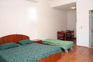 Apartments with a parking space Mokalo Peljesac  4495