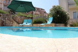 Family friendly apartments with a swimming pool Jelsa, Hvar - 4608