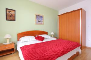 Apartments by the sea Razanj, Rogoznica - 4322