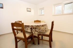 Apartments with parking space Lumbarda, Korcula - 4352