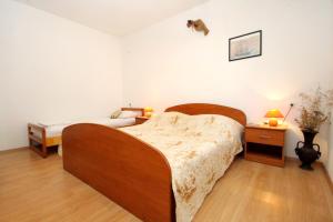 Apartments by the sea Lumbarda, Korcula - 4376