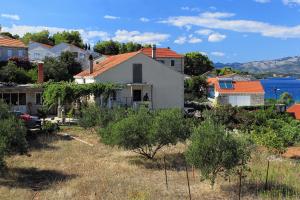 Apartments by the sea Lumbarda, Korcula - 4437