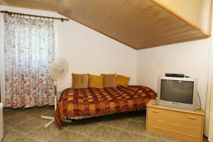 Apartments by the sea Lumbarda, Korcula - 4442