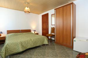 Apartments by the sea Lumbarda, Korcula - 4442