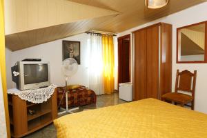 Apartments by the sea Lumbarda, Korcula - 4442