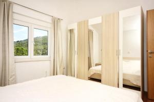 Apartments by the sea Cove Vrbovica bay - Vrbovica (Korcula) - 4452