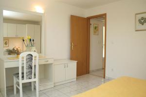 Apartments by the sea Kuciste - Perna, Peljesac - 4542