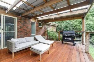 Private Holiday Home With Rain Forest Creek View - Macclesfield