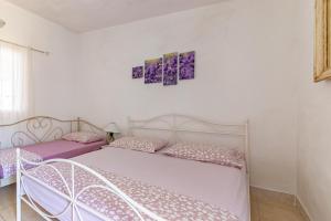 Apartments by the sea Cove Pokrivenik, Hvar - 4604