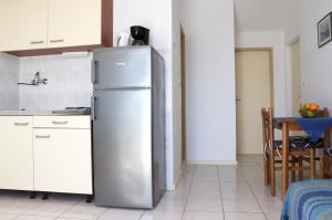 Apartments with a parking space Hvar - 5687