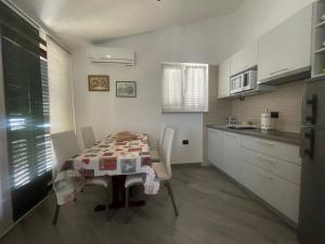Verde Sea View Apartment 400 m from Beach - Free Parking