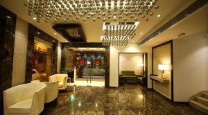 Hotel The Prime Balaji Deluxe, City Centre, With Free Airport Pickup