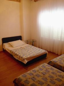 Apartments with parking space Vrsi - Mulo, Zadar - 5796