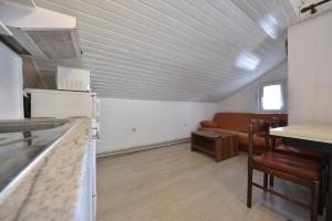 Apartments with a parking space Sukosan, Zadar - 5820