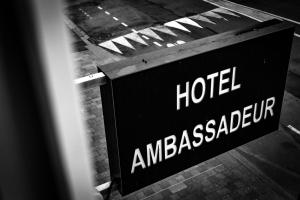 Hotels HOTEL AMBASSADEUR : photos des chambres