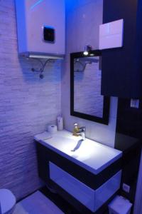 Apartments and rooms by the sea Nin, Zadar - 5858