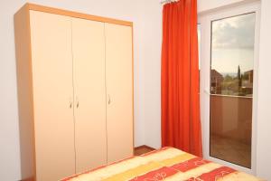 Apartments by the sea Vrsi - Mulo, Zadar - 5860