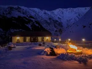 Januka Garden at Sno - Sno