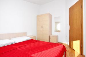 Apartments by the sea Bibinje, Zadar - 5916