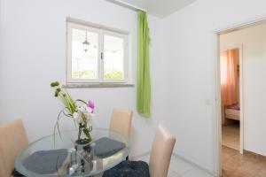 Apartments with parking space Zuljana, Peljesac - 4574