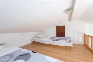 Apartments with parking space Zuljana, Peljesac - 4574