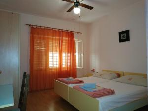 Apartments by the sea Brna, Korcula - 4468