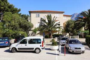 Apartments by the sea Podgora, Makarska - 4330