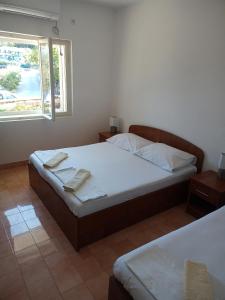 Apartment with Terrace and Sea View room in Apartments by the sea Cove Vela Prapratna (Peljesac) - 4515