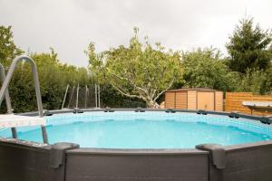 Maisons de vacances Plain pied climatise piscine idealement situe : photos des chambres