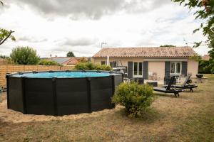 Maisons de vacances Plain pied climatise piscine idealement situe : photos des chambres