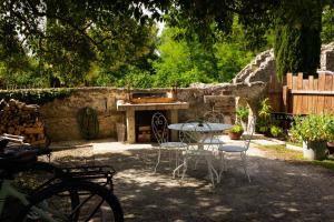 B&B / Chambres d'hotes Logis des Magnans - le Murier - : photos des chambres