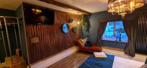 The Waterside Bar, Rooms & Restaurant