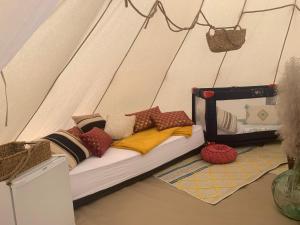 Tentes de luxe Luxe tipi in de auvergne : photos des chambres