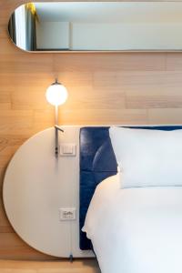 Chambre Lit King-Size Standard - Accessible aux Personnes à Mobilité Réduite