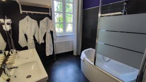 Hotels Chateau de Bellefontaine : photos des chambres