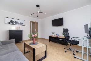 Pleasant Apartment with Terrace Cracow by Renters