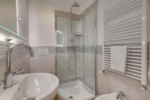 Zalinda Apartment by Mamo Florence