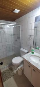 Apartamento 1 suite garagem Praia do Forte 500m da Praia